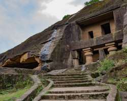 The site is also popular for 1st centuries Buddhist caves known as Kanheri caves. It was an important Buddhist learning centre and pilgrimage site.